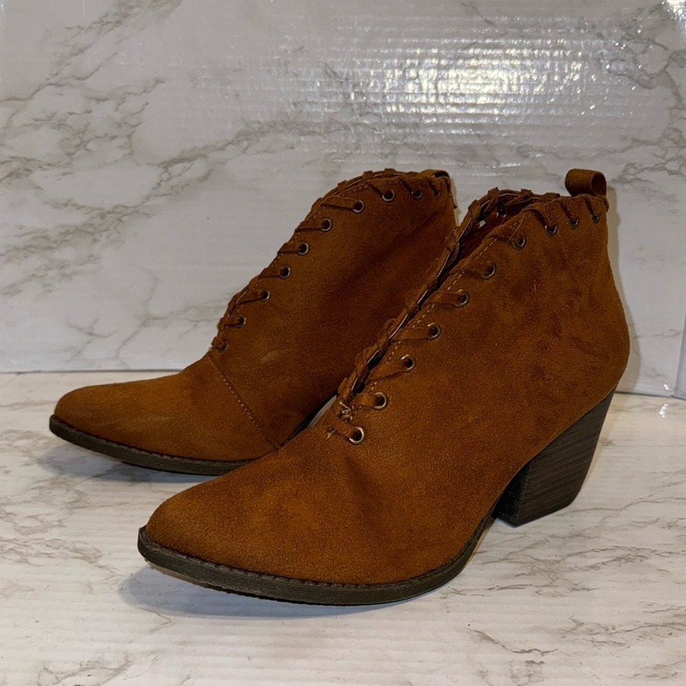 Coconuts by Matisse Women Bamba Faux Suede Whipstitch Heeled Booties Brown 8